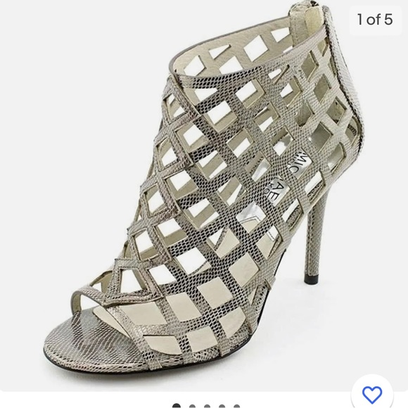 Michael Kors Aiden Open Toe Sandals - Picture 1 of 8